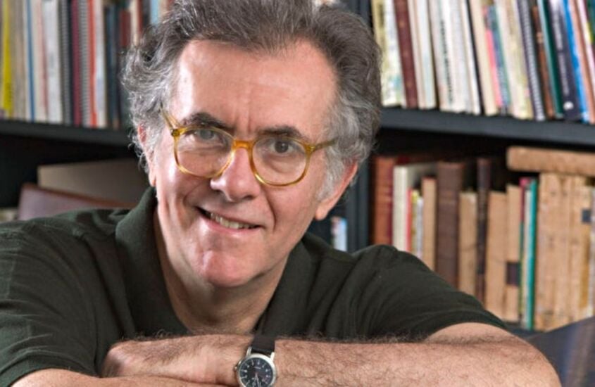 A política deve estar na escola? Ricardo Azevedo reflete sobre a questão