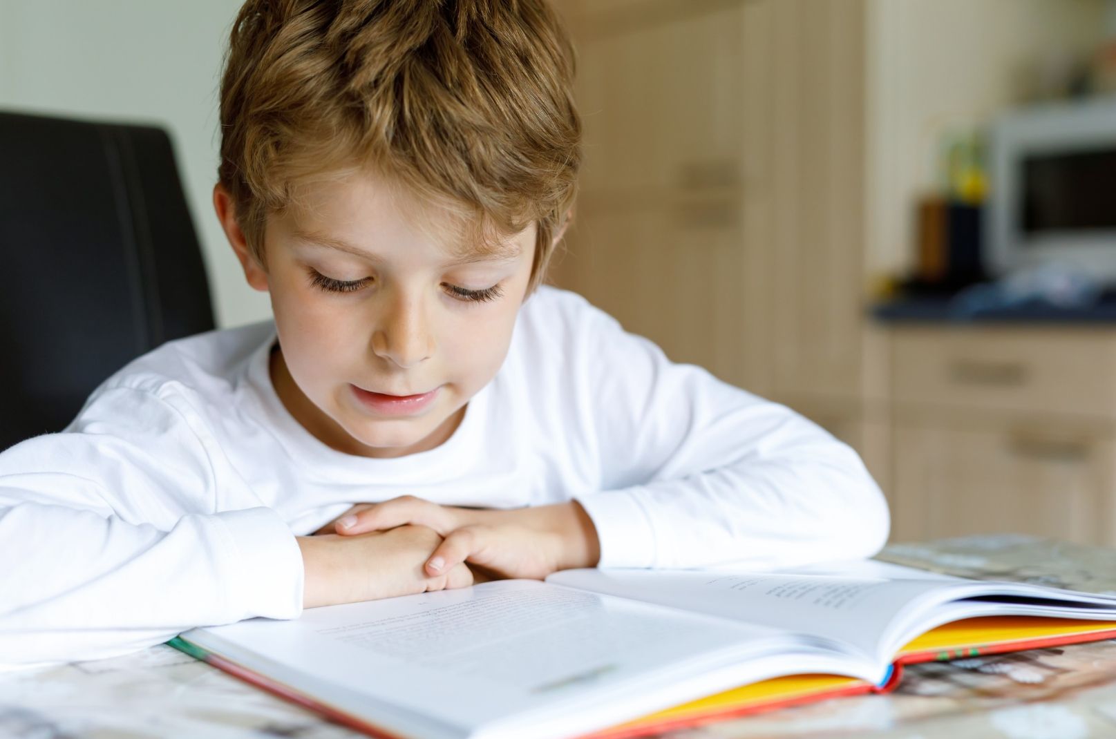 Inglês, espanhol… e o português? Você investe para que seu filho “domine” a própria língua?