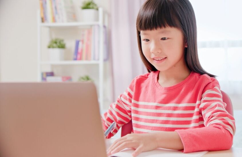 Aula on-line na quarentena: como pais, escolas e professores podem se adaptar a essa nova realidade?