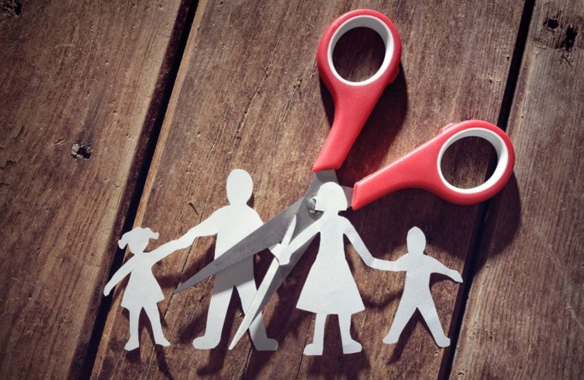 DIVÓRCIO COM FILHOS: COMO AJUDAR OS PEQUENOS A LIDAR COM AS MUDANÇAS