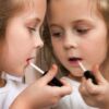 Maquiagem infantil: estamos transformando nossas crianças em pequenos adultos?