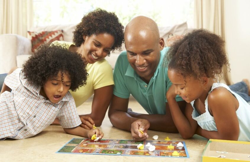 Conheça 12 jogos de tabuleiro para família!