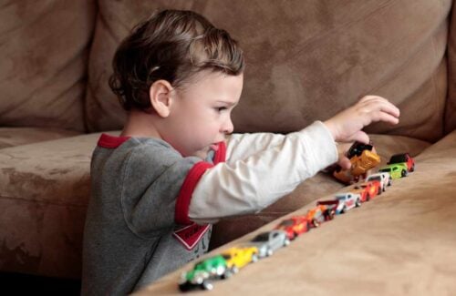 Brincadeiras para criancas autistas descubra sua importancia e sugestoes de atividades capa