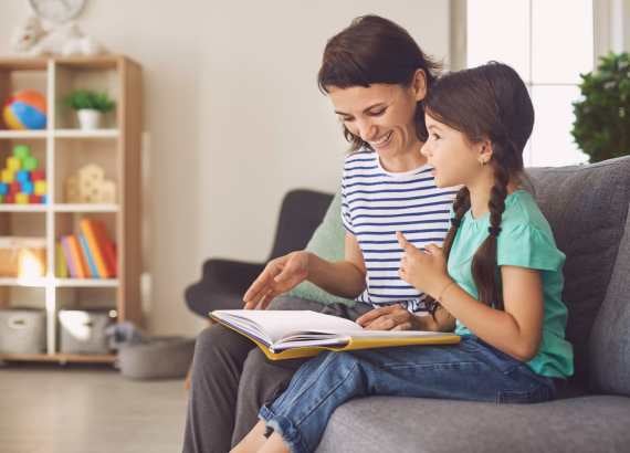 Leitura compartilhada 5 motivos para entender a importancia de ler com uma crianca meio2