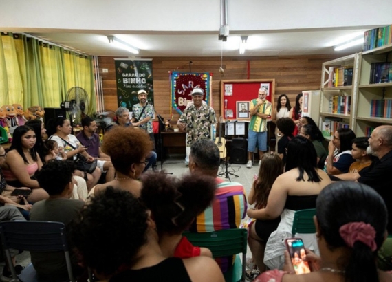 O que é a literatura periférica e por que é importante apresentá-la para crianças e jovens? 5 literatura periférica
